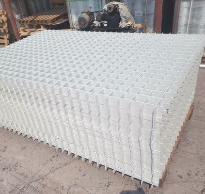 Glatte Oberfläche FRP-Deckengitter Glasfasergehängtes Deckengitter 80mm 100mm Mesh