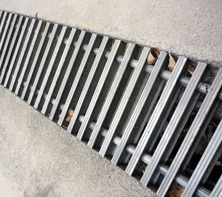 Schiebefeste FRP-Grabengitterdeckel mit chemischer Beständigkeit und Schneidedienst
