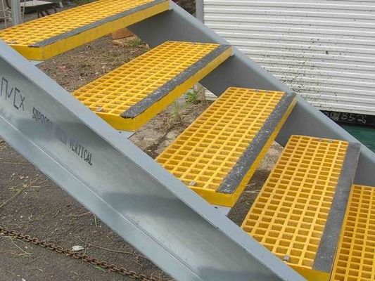 Hochfeste Pultrurierte Glasfaserstreifen Die ideale Rutschsicherungslösung für Treppen