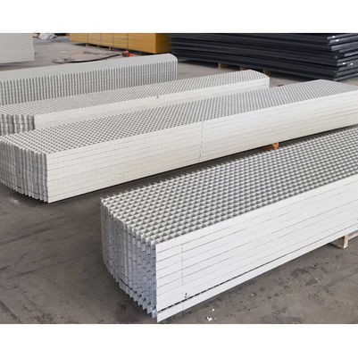 Hochfeste geformte Glasfasergitter 38x38mm isolierte GRP Frp-Gitter für Marine