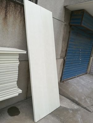 Anpassung von Pultrudierten Glasfasergittern für gleitfeste GRP-FRP-Deckingböden