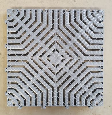40x40x3.0cm Dicke PP-Plastik-Verriegelungsmatten für Innenwagenwasch-Garage-Bodenbeläge