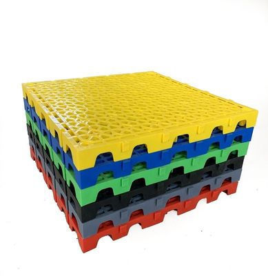 40x40x4.0cm PP-Verriegelungsplastikmatte für einfaches Waschen von Autos und Garagenbodenbelag