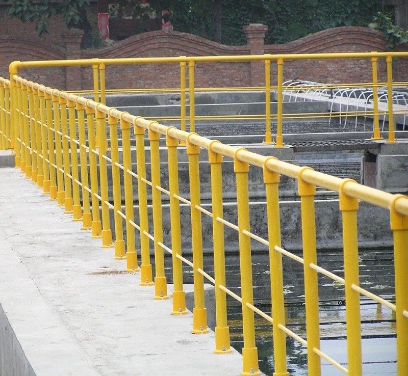 Industrielle Bodenbauart mit 50 mm rundem FRP-Handgurt für Kläranlagen